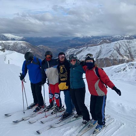 Хостел Wanaka Backpackers Bothy Экстерьер фото