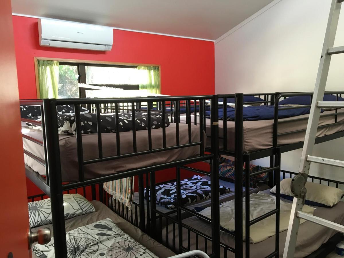 Хостел Wanaka Backpackers Bothy Экстерьер фото