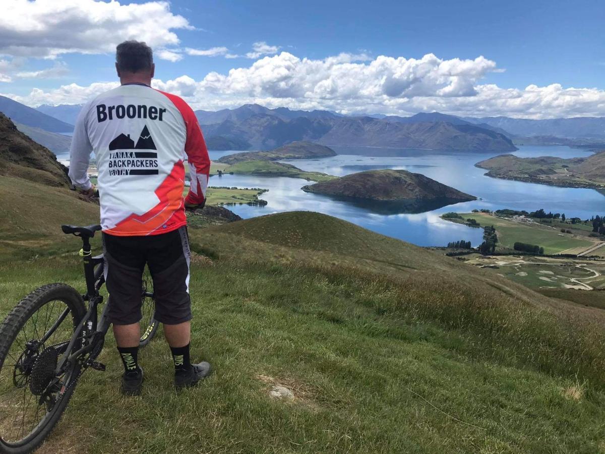 Хостел Wanaka Backpackers Bothy Экстерьер фото