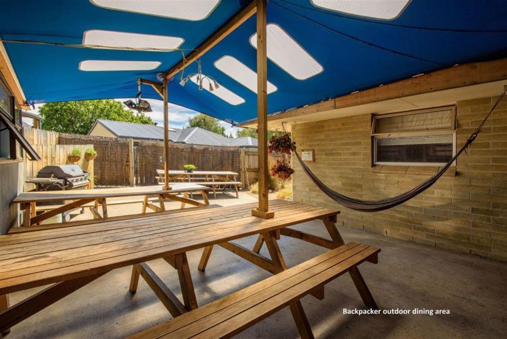 Хостел Wanaka Backpackers Bothy Экстерьер фото